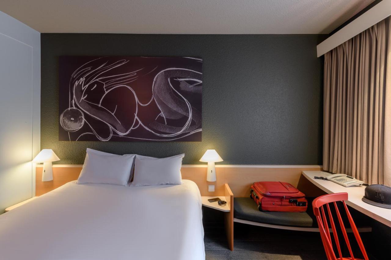 Ibis Muenchen Parkstadt Schwabing Munique Exterior foto