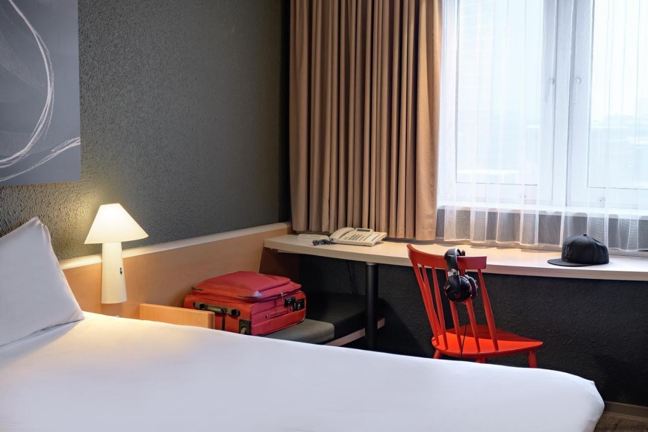 Ibis Muenchen Parkstadt Schwabing Munique Exterior foto