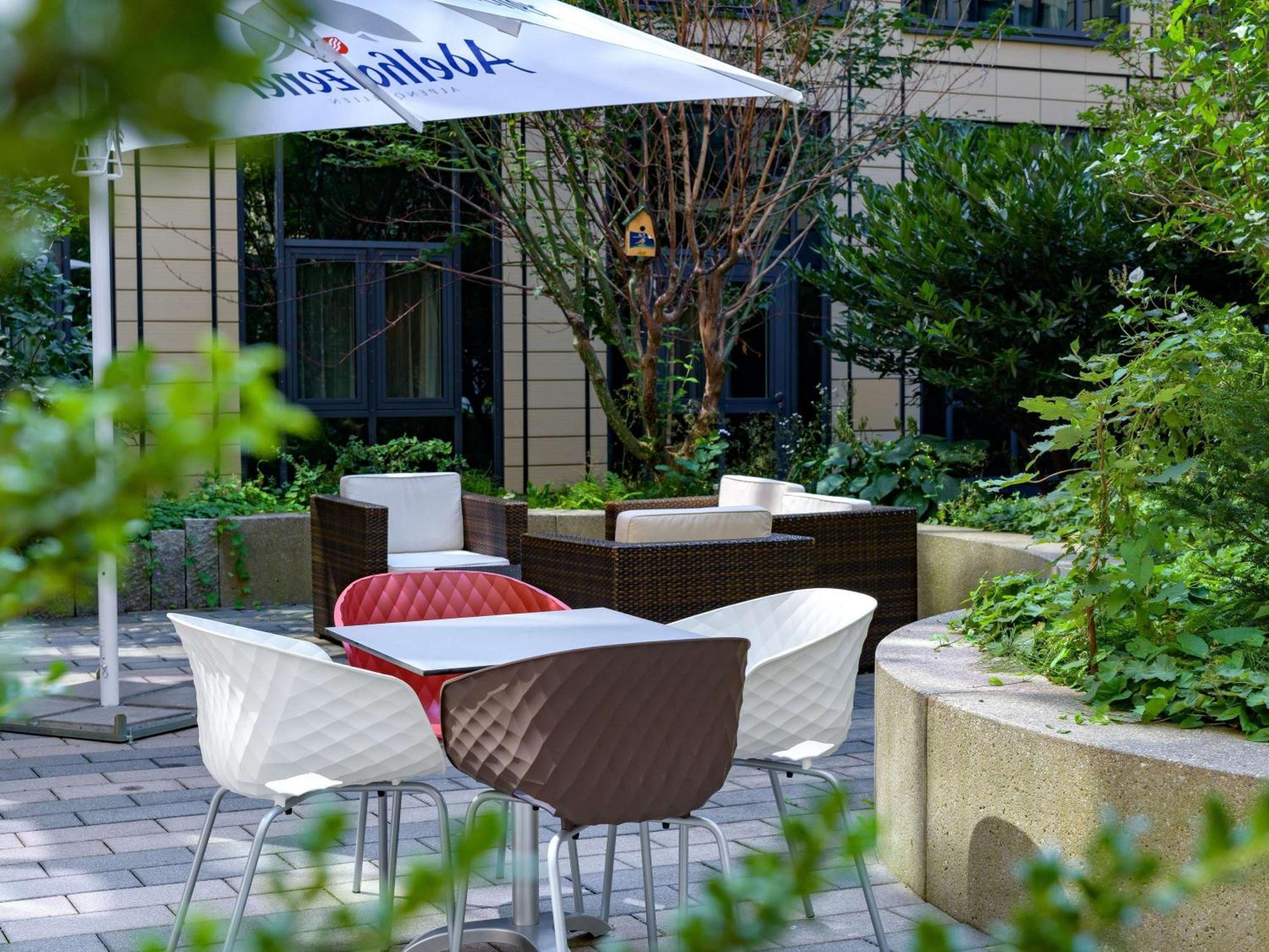 Ibis Muenchen Parkstadt Schwabing Munique Exterior foto