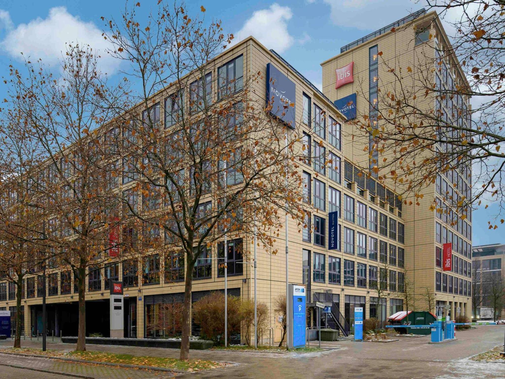 Ibis Muenchen Parkstadt Schwabing Munique Exterior foto