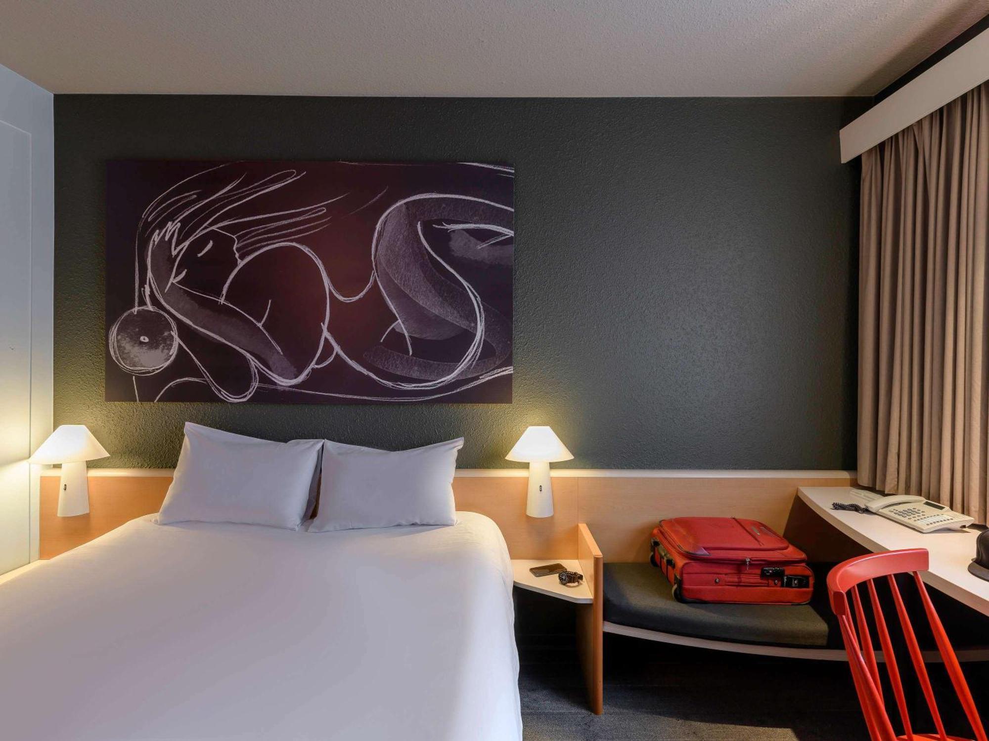 Ibis Muenchen Parkstadt Schwabing Munique Exterior foto