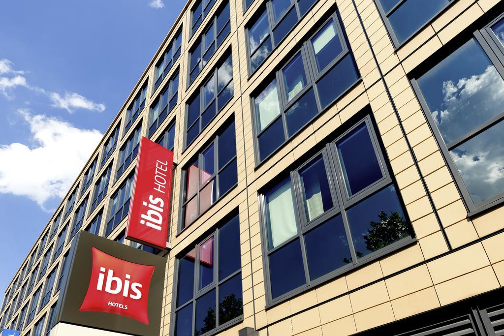Ibis Muenchen Parkstadt Schwabing Munique Exterior foto