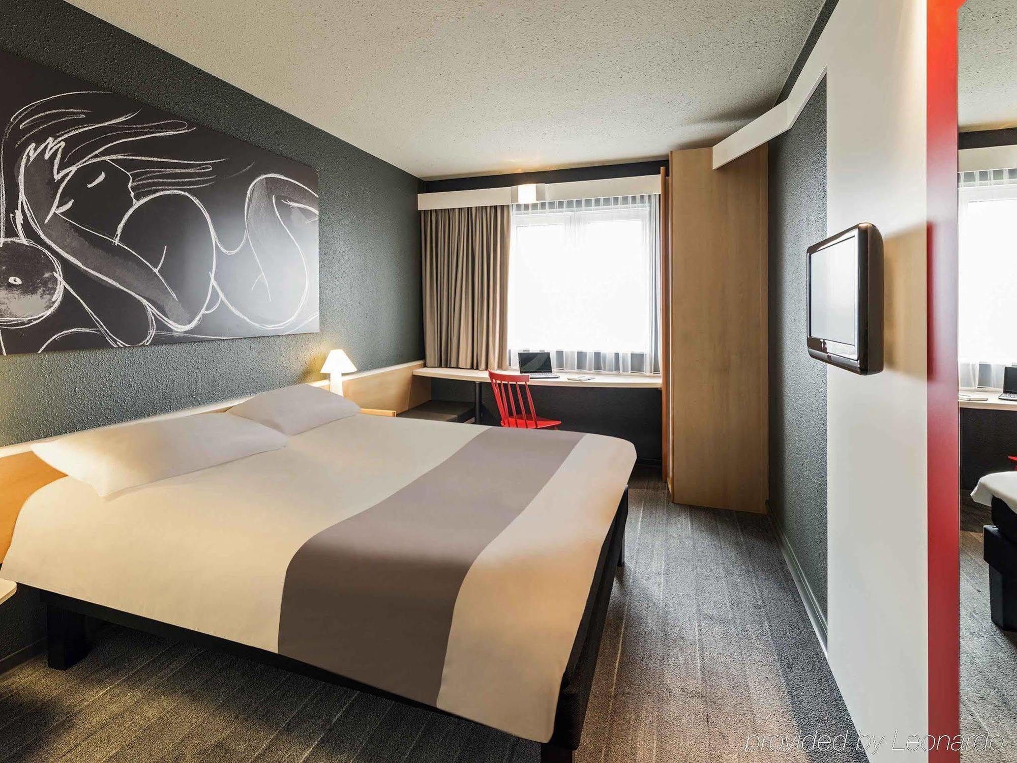 Ibis Muenchen Parkstadt Schwabing Munique Exterior foto