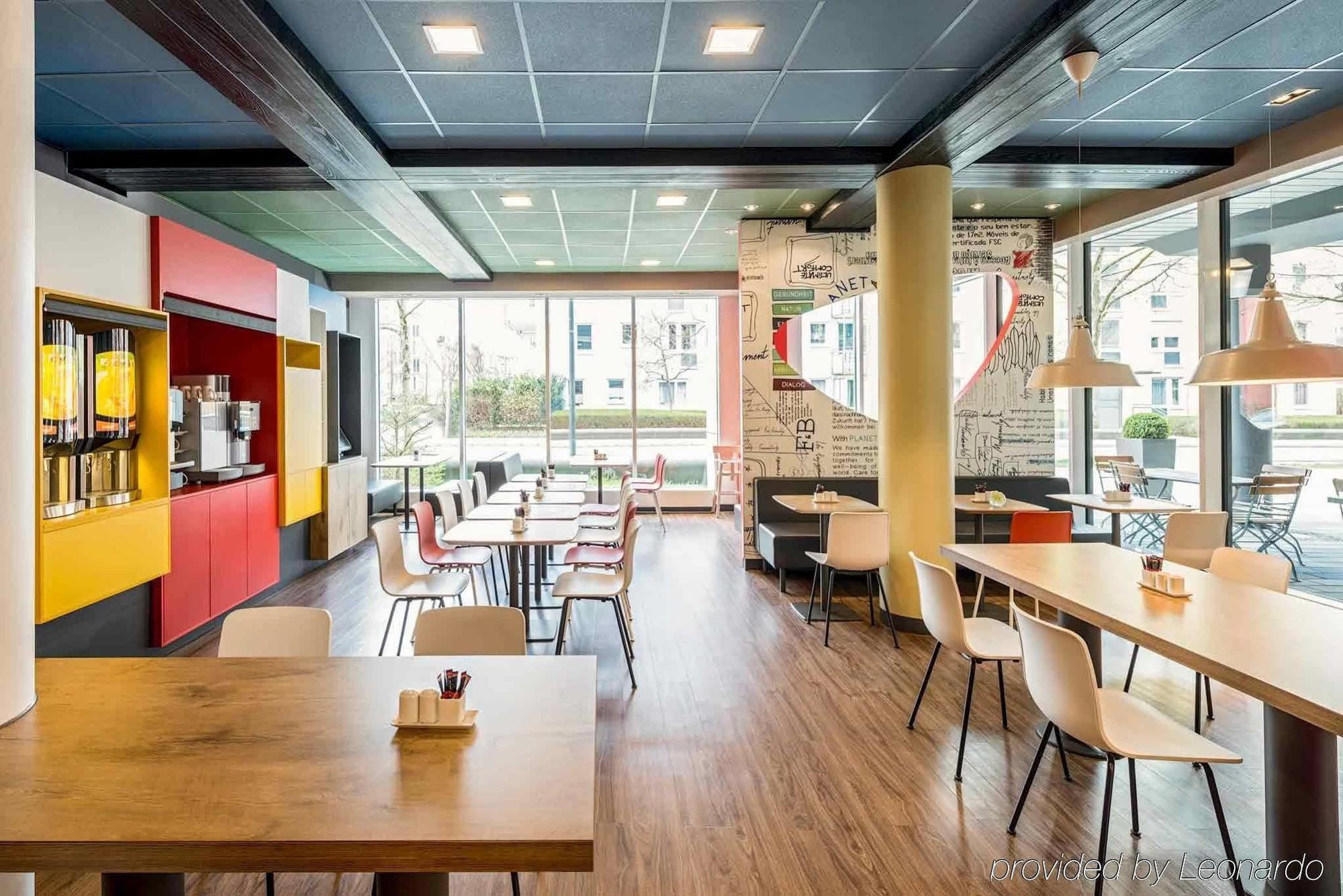 Ibis Muenchen Parkstadt Schwabing Munique Exterior foto