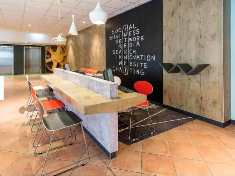 Ibis Muenchen Parkstadt Schwabing Munique Exterior foto